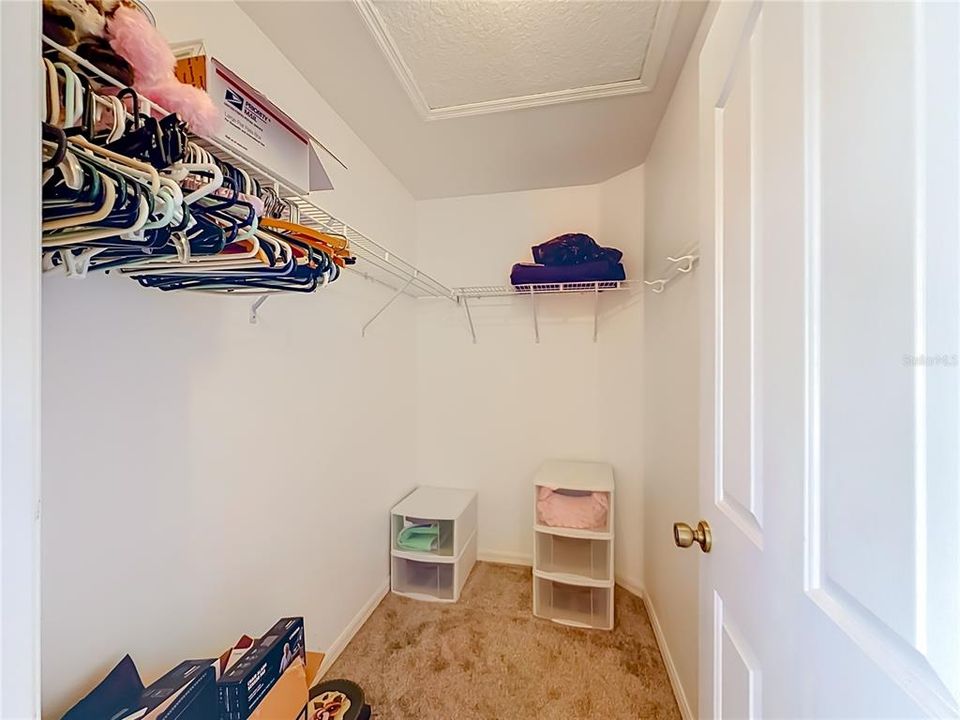 For Sale: $279,900 (3 beds, 2 baths, 1619 Square Feet)