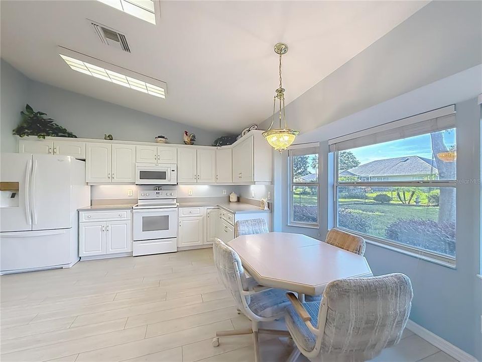 For Sale: $279,900 (3 beds, 2 baths, 1619 Square Feet)