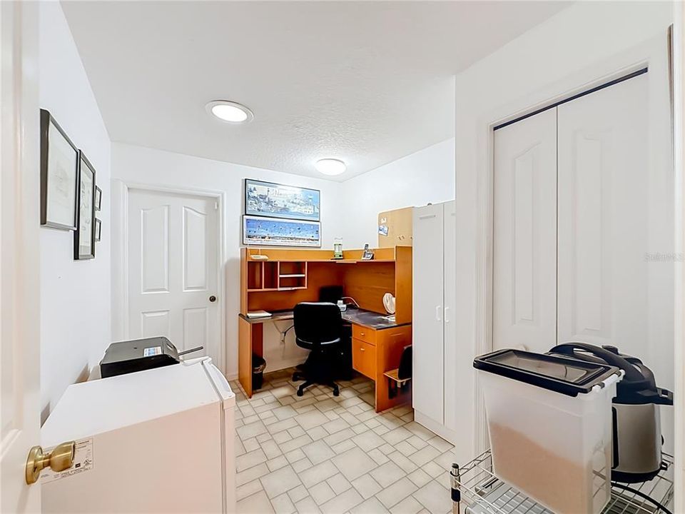 For Sale: $279,900 (3 beds, 2 baths, 1619 Square Feet)