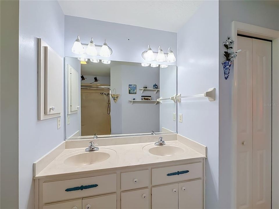 For Sale: $279,900 (3 beds, 2 baths, 1619 Square Feet)