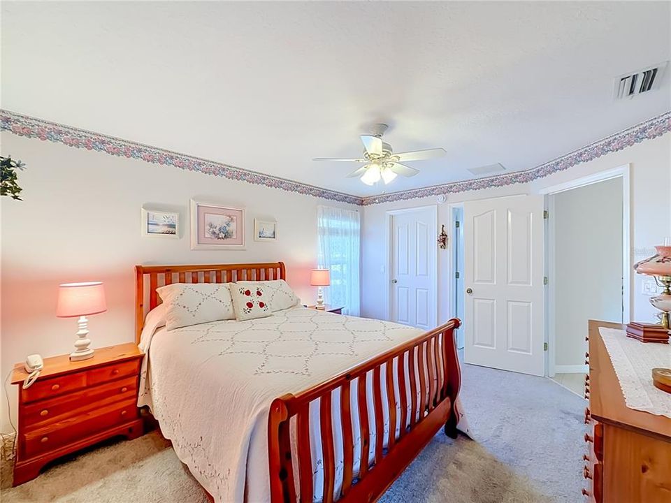 For Sale: $279,900 (3 beds, 2 baths, 1619 Square Feet)