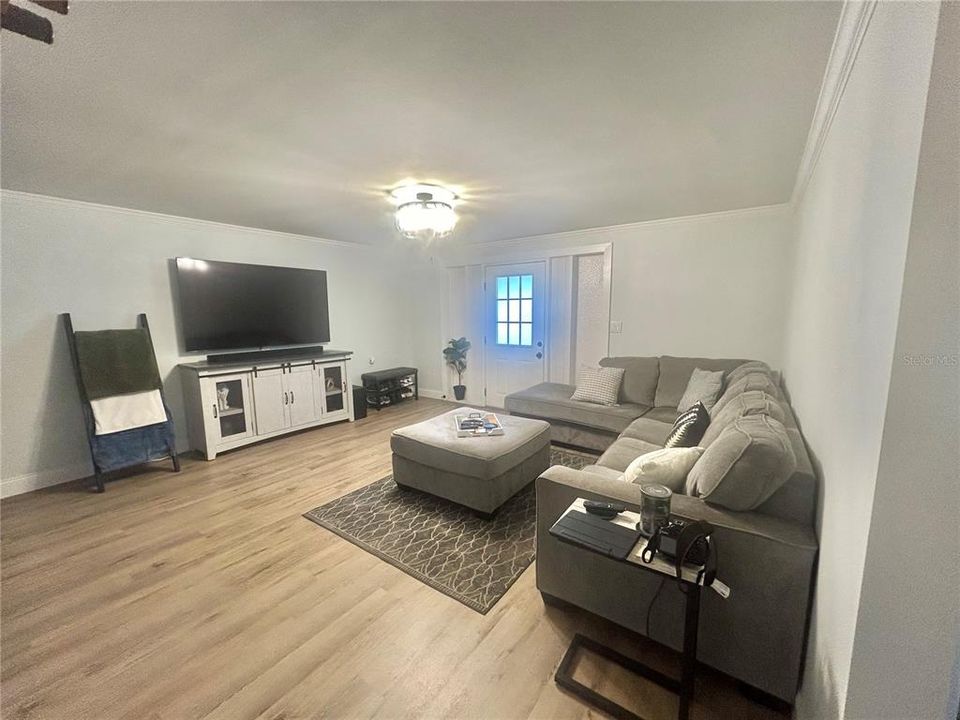 En Venta: $285,000 (3 camas, 2 baños, 1235 Pies cuadrados)