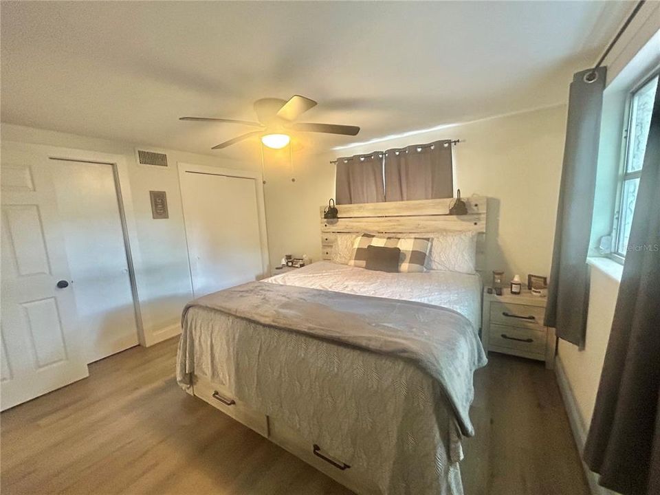 En Venta: $285,000 (3 camas, 2 baños, 1235 Pies cuadrados)