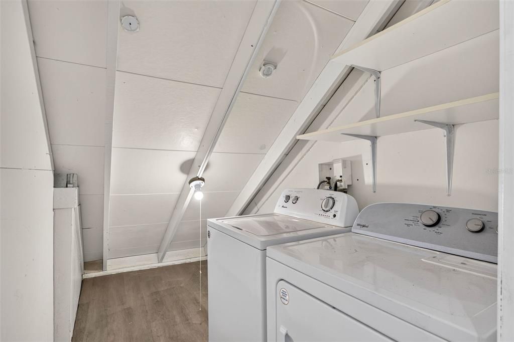 На продажу: $119,900 (2 спален, 1 ванн, 1012 Квадратных фут)