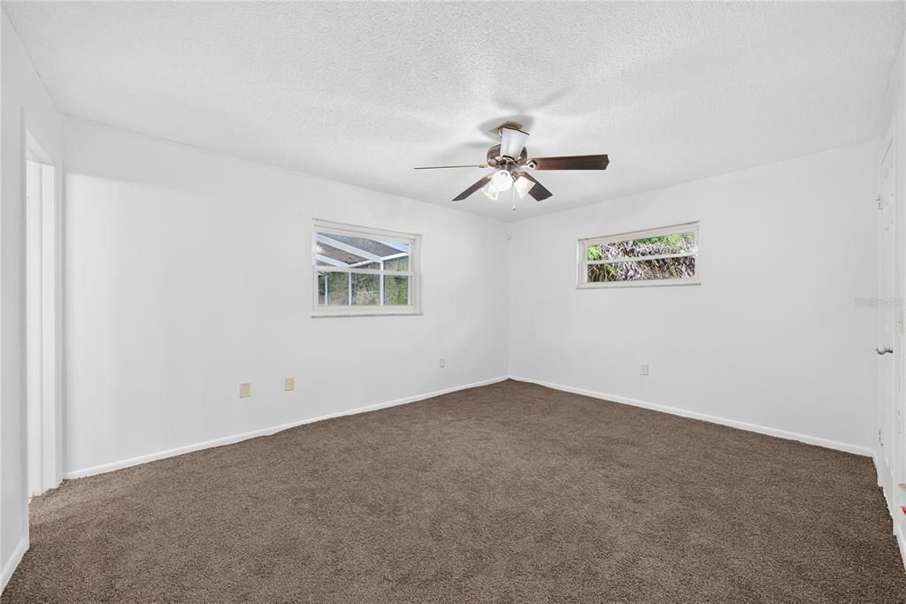 For Sale: $475,000 (3 beds, 2 baths, 1725 Square Feet)