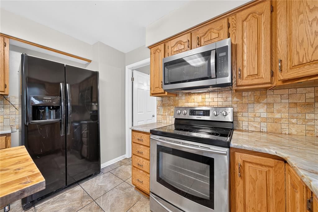 For Sale: $475,000 (3 beds, 2 baths, 1725 Square Feet)