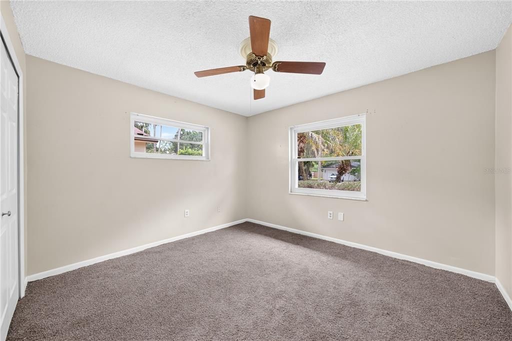 For Sale: $475,000 (3 beds, 2 baths, 1725 Square Feet)