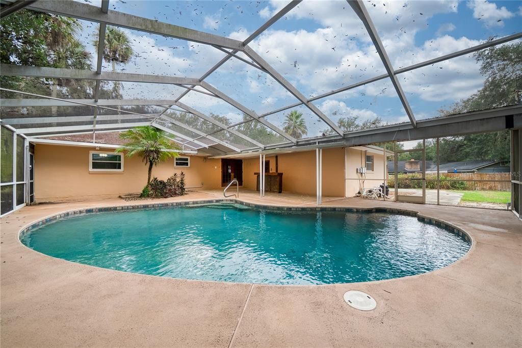 For Sale: $475,000 (3 beds, 2 baths, 1725 Square Feet)