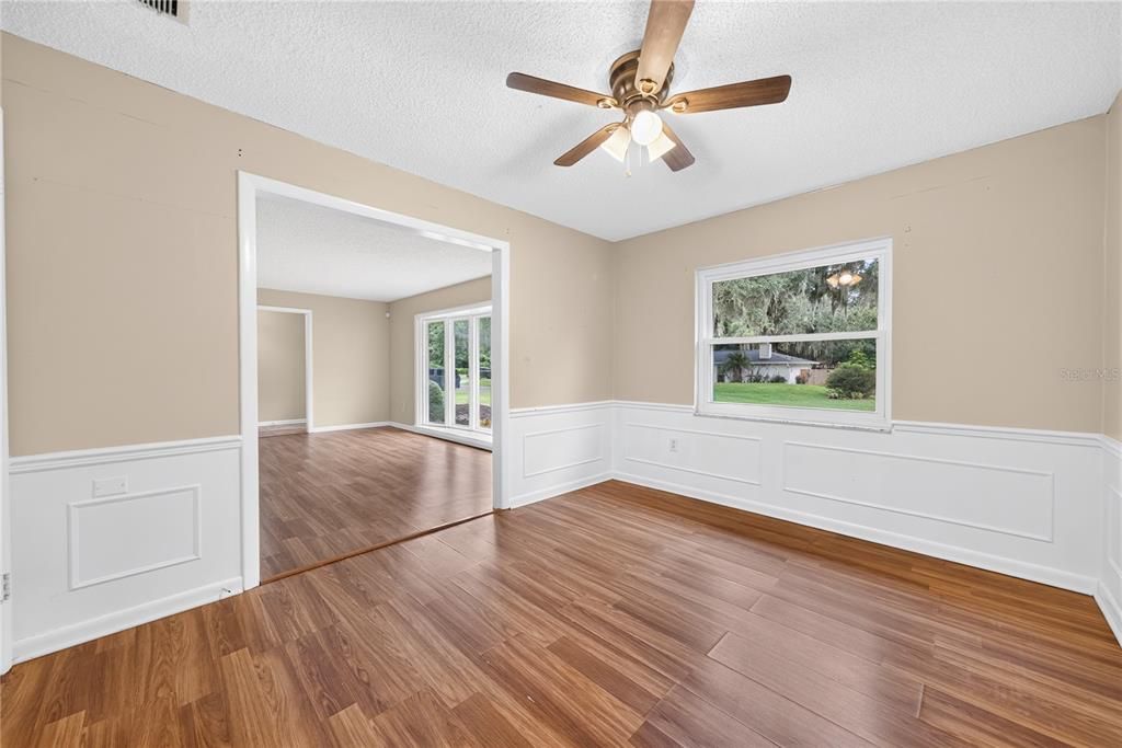 For Sale: $475,000 (3 beds, 2 baths, 1725 Square Feet)