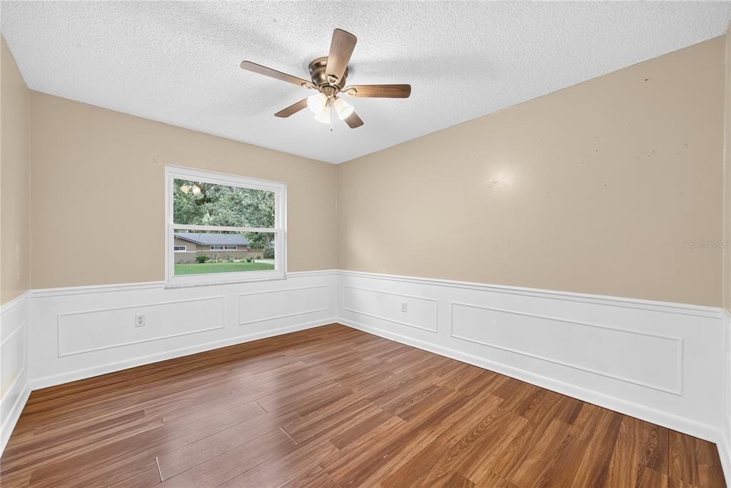 For Sale: $475,000 (3 beds, 2 baths, 1725 Square Feet)