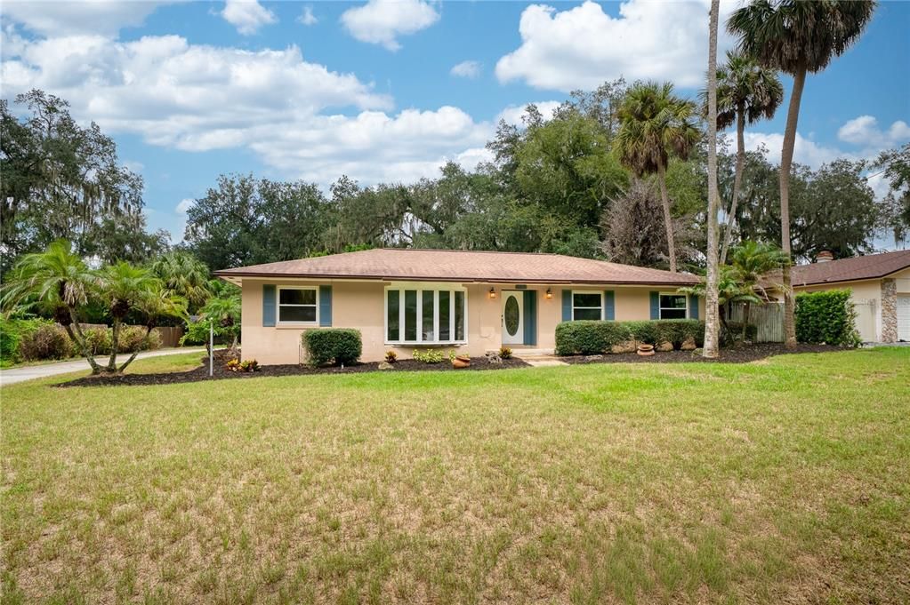 For Sale: $475,000 (3 beds, 2 baths, 1725 Square Feet)
