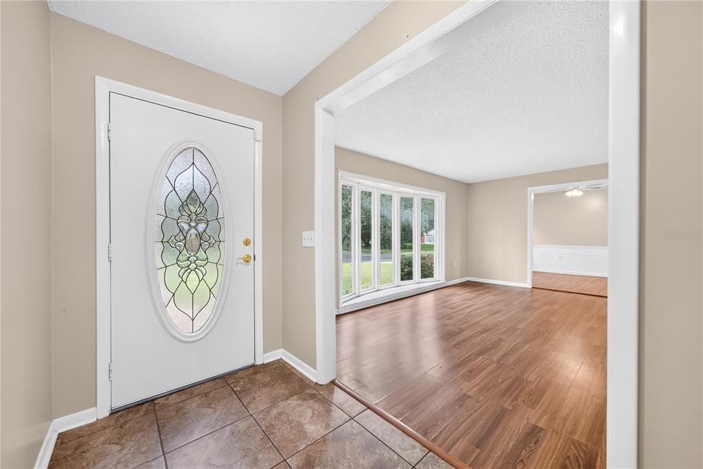 For Sale: $475,000 (3 beds, 2 baths, 1725 Square Feet)