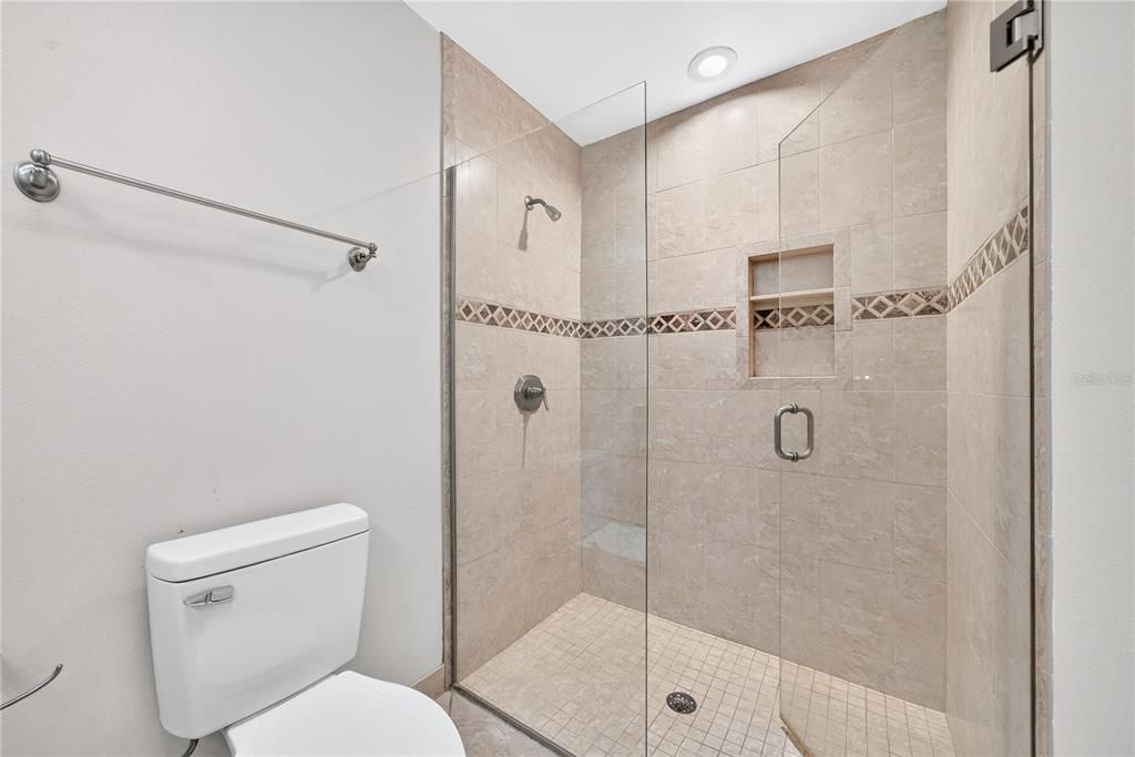 For Sale: $475,000 (3 beds, 2 baths, 1725 Square Feet)