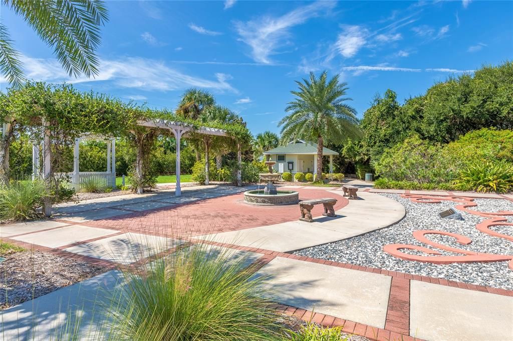 待售: $320,000 (0.24 acres)