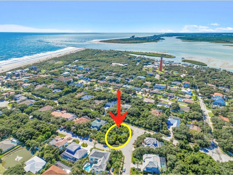 待售: $320,000 (0.24 acres)