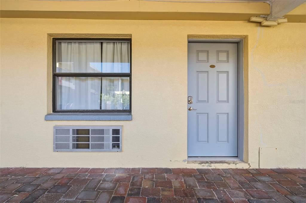 For Sale: $240,000 (0 beds, 1 baths, 240 Square Feet)