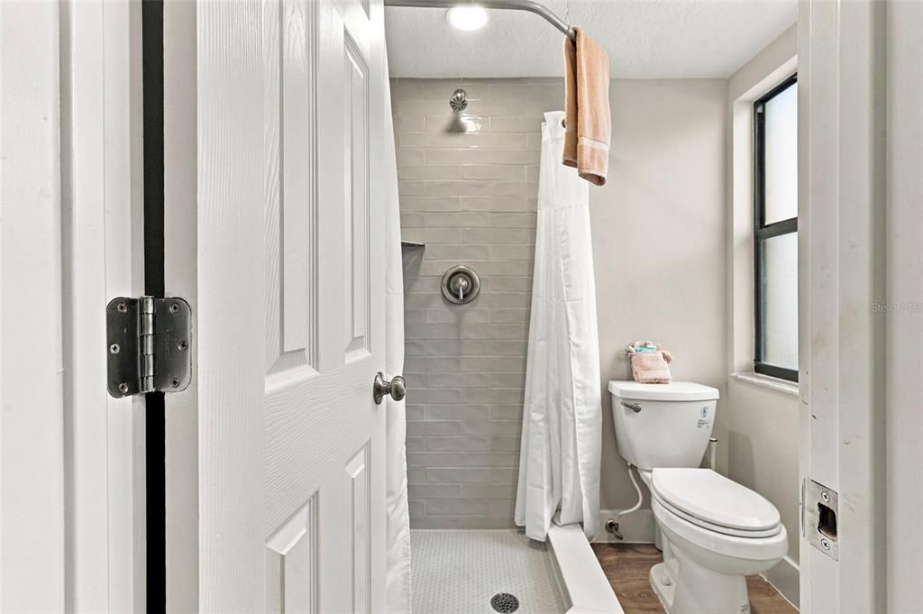 For Sale: $240,000 (0 beds, 1 baths, 240 Square Feet)