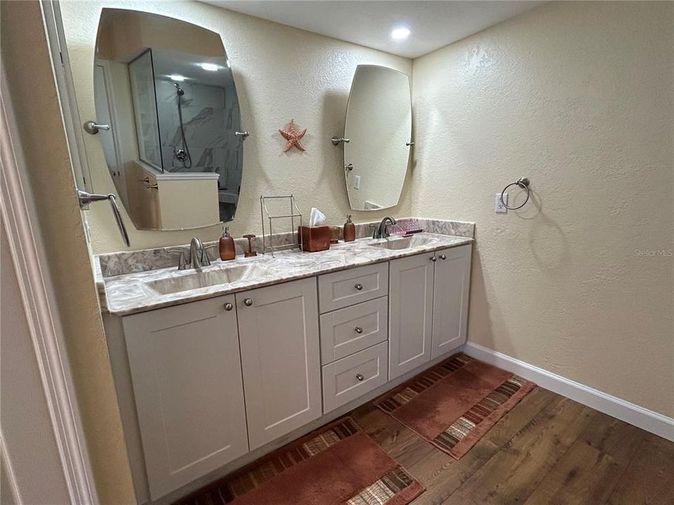 Active With Contract: $419,500 (3 beds, 2 baths, 1779 Square Feet)