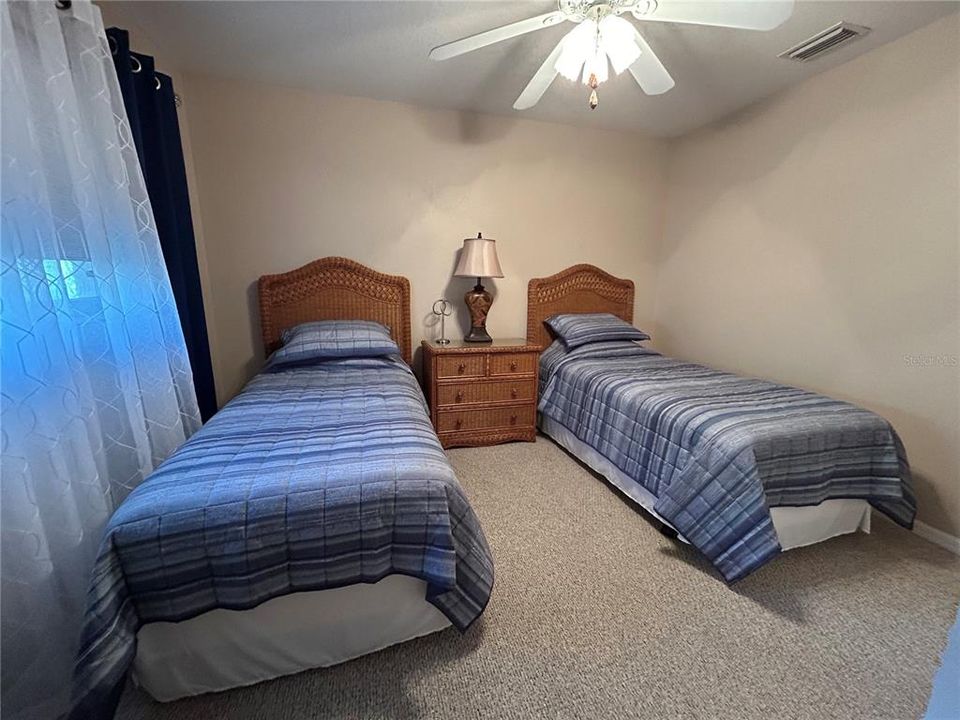 Active With Contract: $419,500 (3 beds, 2 baths, 1779 Square Feet)