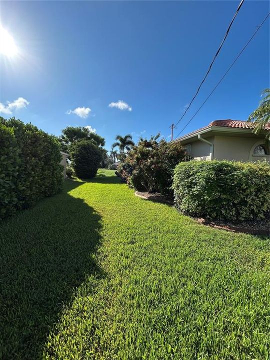 Active With Contract: $419,500 (3 beds, 2 baths, 1779 Square Feet)