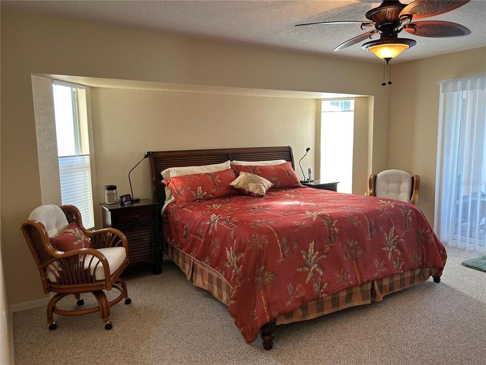 Active With Contract: $419,500 (3 beds, 2 baths, 1779 Square Feet)