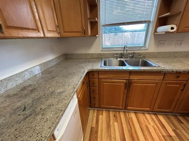 En Venta: $284,000 (3 camas, 2 baños, 1353 Pies cuadrados)
