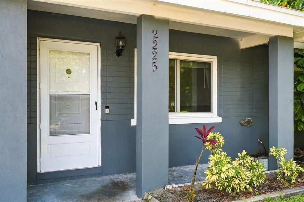 For Sale: $324,900 (3 beds, 1 baths, 987 Square Feet)