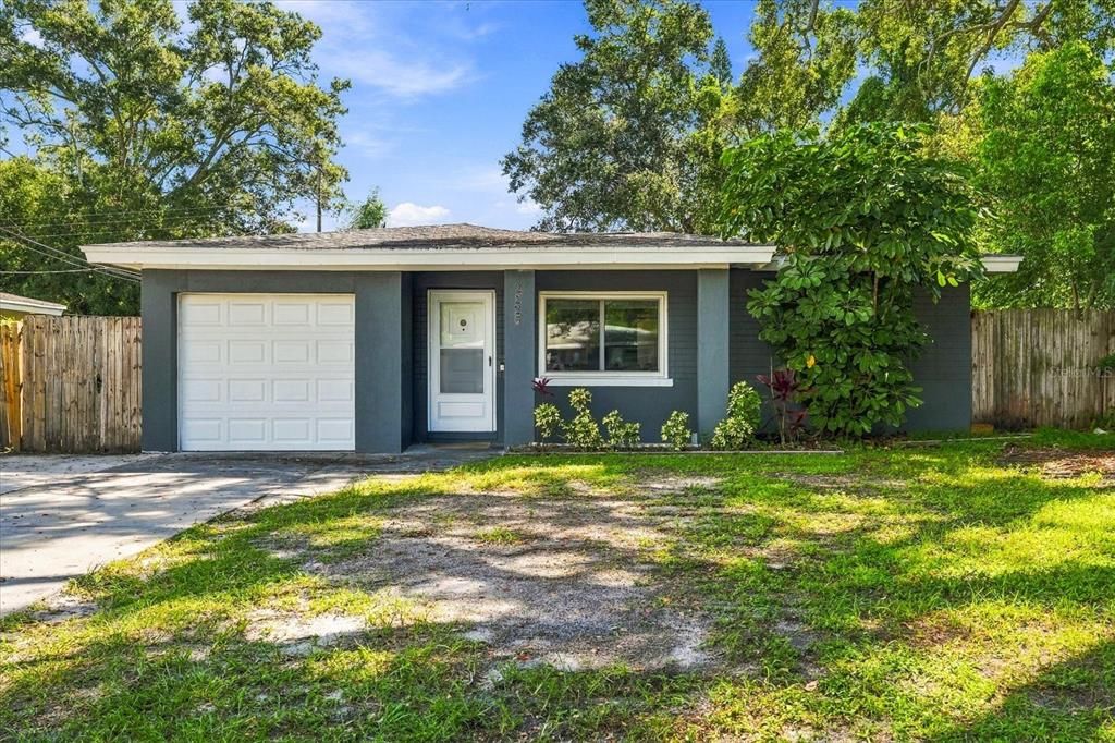 For Sale: $324,900 (3 beds, 1 baths, 987 Square Feet)