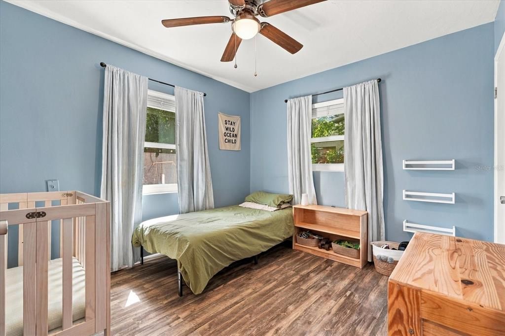 For Sale: $324,900 (3 beds, 1 baths, 987 Square Feet)