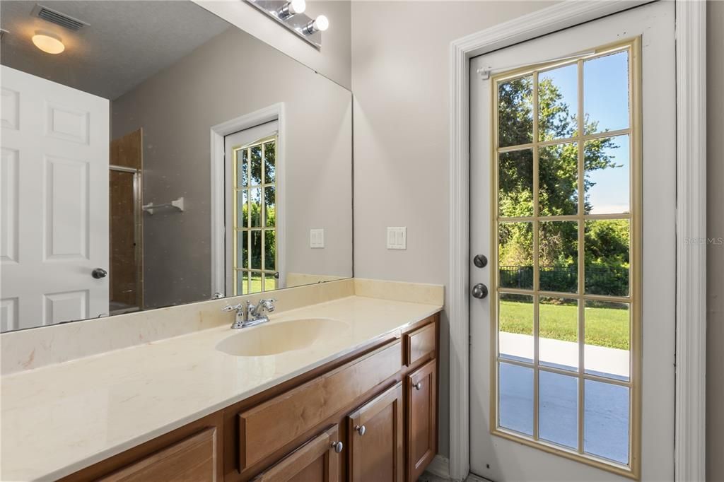 For Sale: $750,000 (4 beds, 3 baths, 2989 Square Feet)
