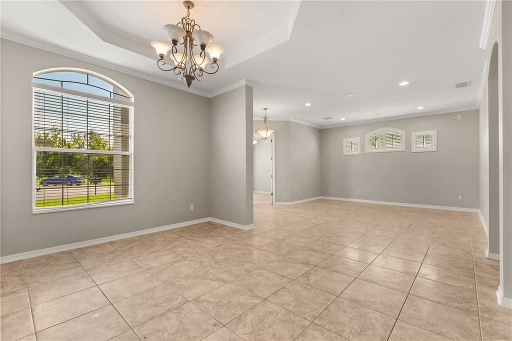 For Sale: $750,000 (4 beds, 3 baths, 2989 Square Feet)