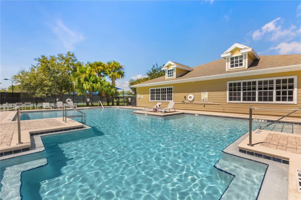 For Sale: $750,000 (4 beds, 3 baths, 2989 Square Feet)