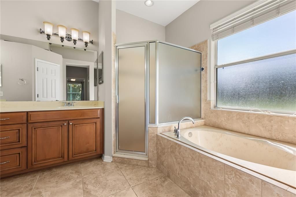 For Sale: $750,000 (4 beds, 3 baths, 2989 Square Feet)