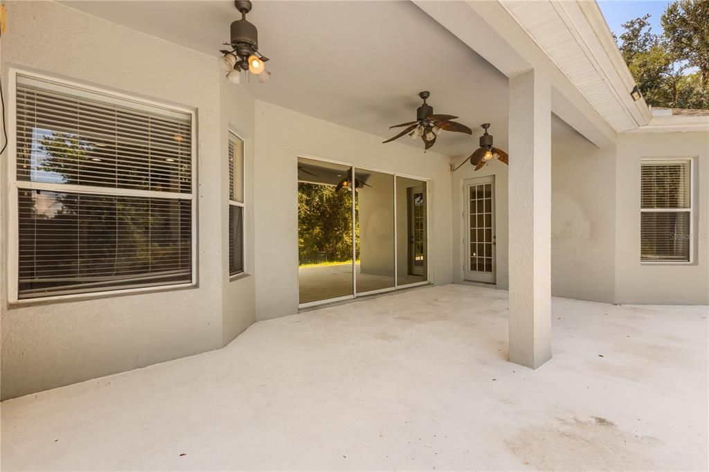 For Sale: $750,000 (4 beds, 3 baths, 2989 Square Feet)
