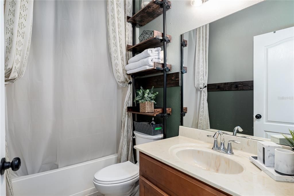 For Sale: $419,000 (4 beds, 2 baths, 1920 Square Feet)