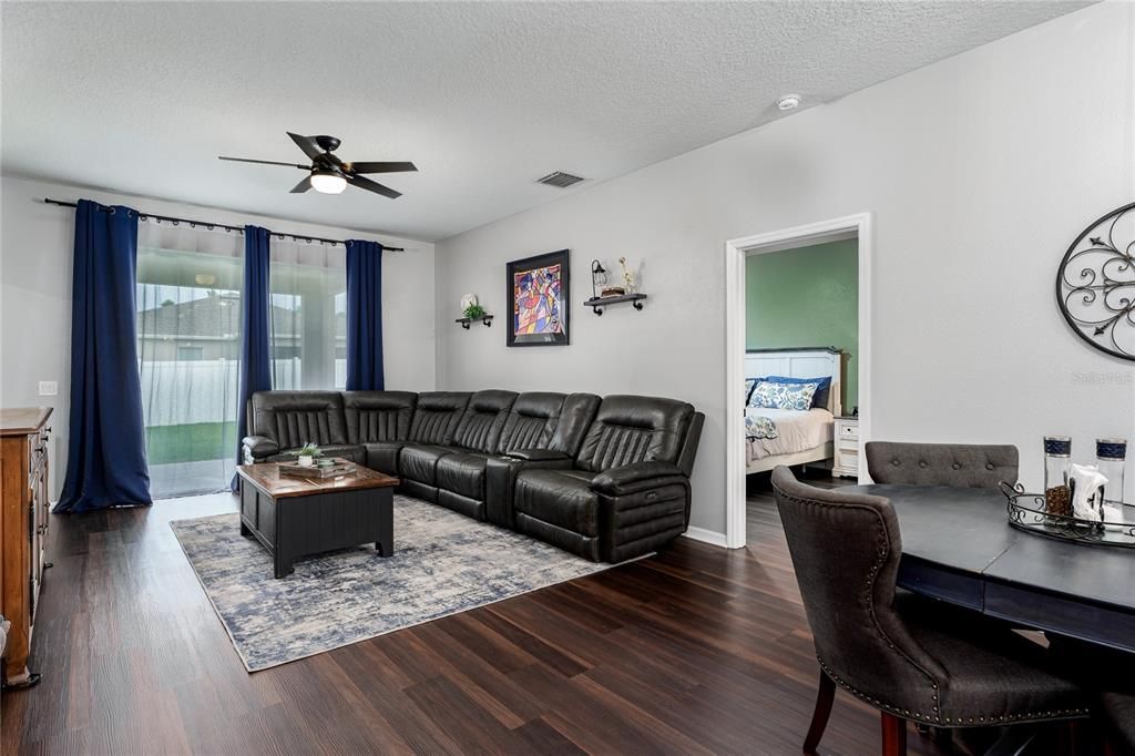 For Sale: $419,000 (4 beds, 2 baths, 1920 Square Feet)