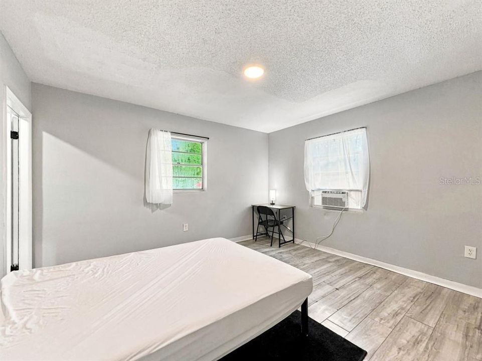 En Venta: $254,999 (5 camas, 2 baños, 1380 Pies cuadrados)