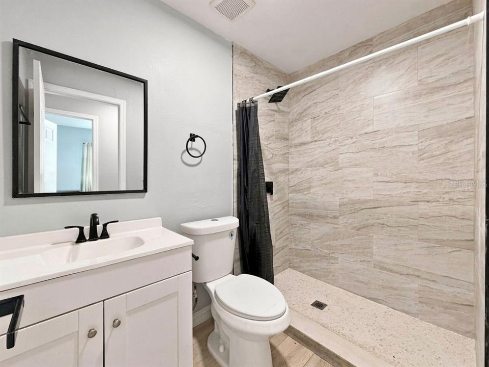 En Venta: $254,999 (5 camas, 2 baños, 1380 Pies cuadrados)