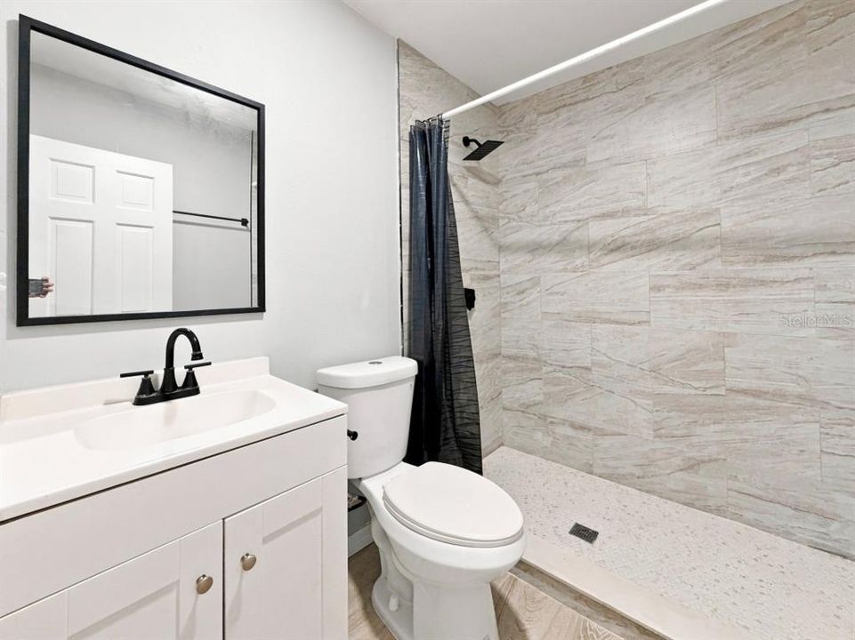 En Venta: $254,999 (5 camas, 2 baños, 1380 Pies cuadrados)