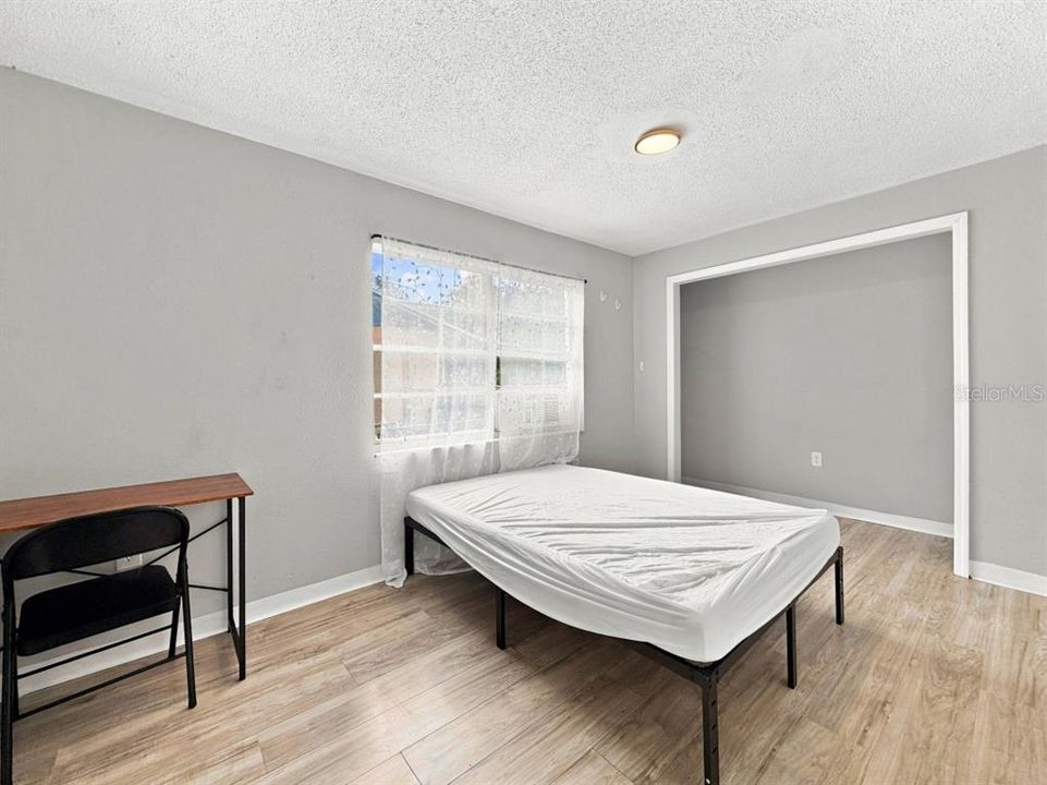 En Venta: $254,999 (5 camas, 2 baños, 1380 Pies cuadrados)