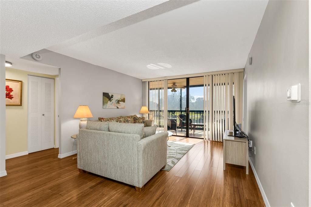 En Venta: $134,900 (3 camas, 2 baños, 1097 Pies cuadrados)