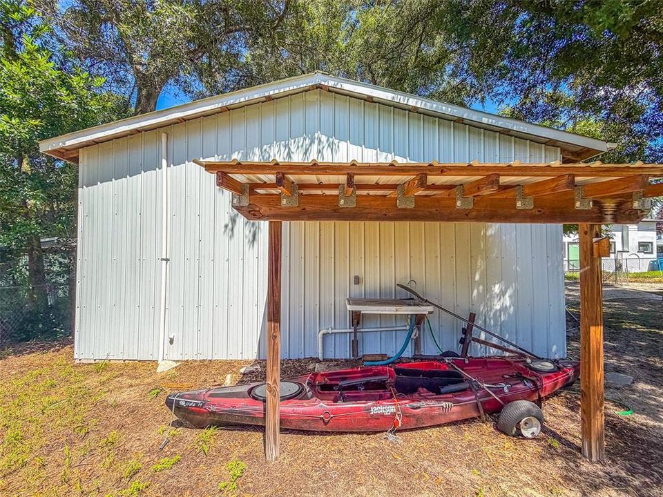 For Sale: $225,000 (2 beds, 1 baths, 1064 Square Feet)