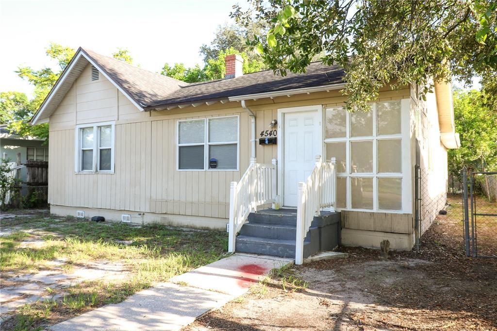 En Venta: $289,000 (3 camas, 2 baños, 1331 Pies cuadrados)