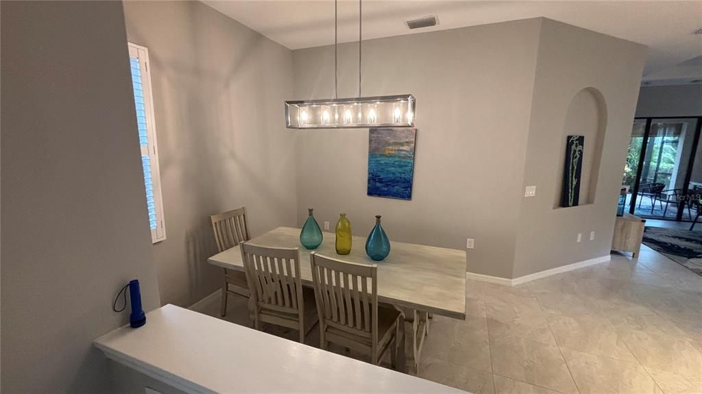 En Venta: $430,000 (2 camas, 2 baños, 1581 Pies cuadrados)