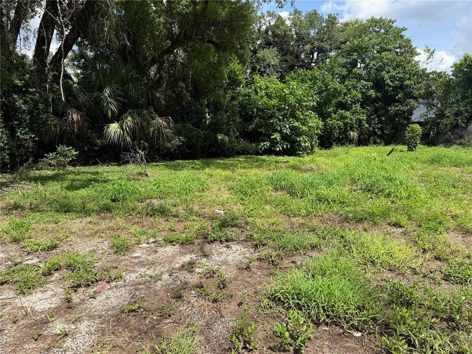 待售: $99,900 (0.17 acres)