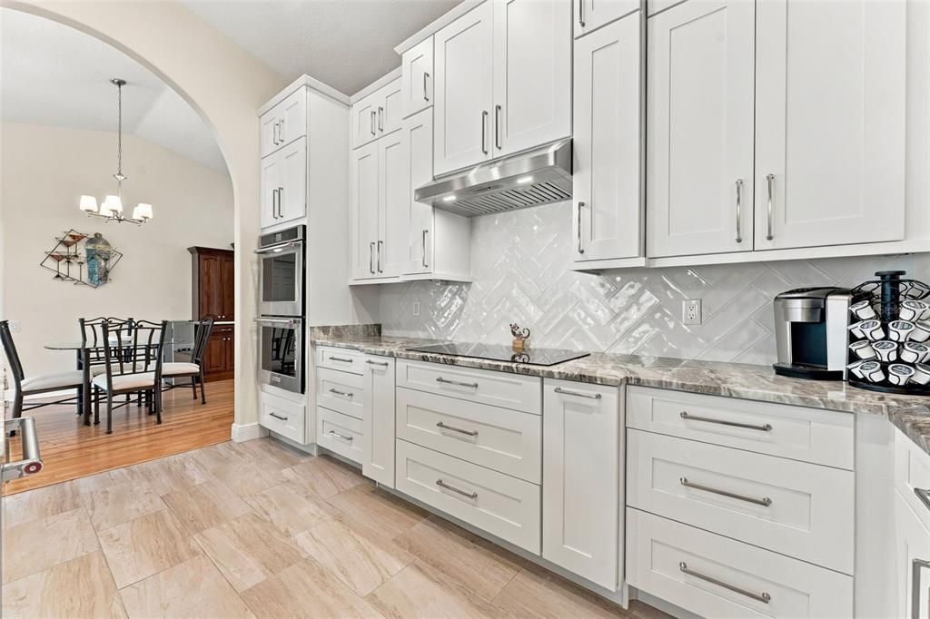 На продажу: $865,000 (4 спален, 2 ванн, 2287 Квадратных фут)