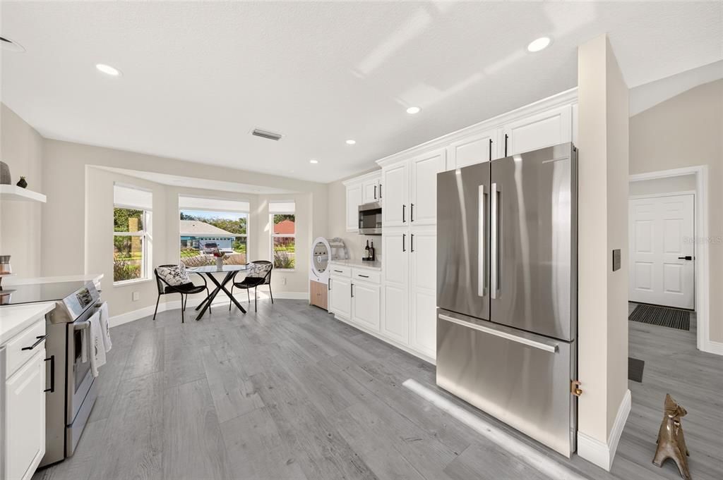 En Venta: $798,000 (3 camas, 2 baños, 2174 Pies cuadrados)
