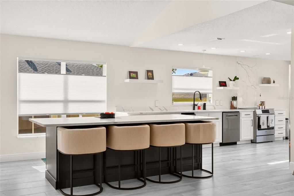 En Venta: $798,000 (3 camas, 2 baños, 2174 Pies cuadrados)