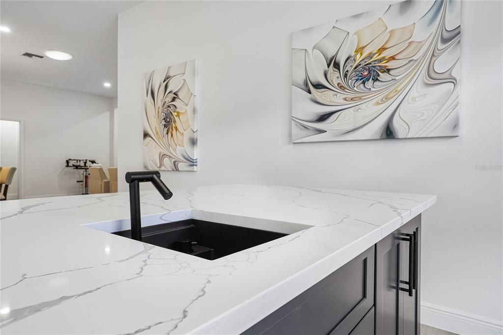 En Venta: $798,000 (3 camas, 2 baños, 2174 Pies cuadrados)