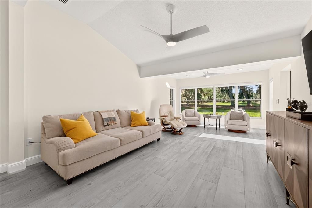 En Venta: $798,000 (3 camas, 2 baños, 2174 Pies cuadrados)